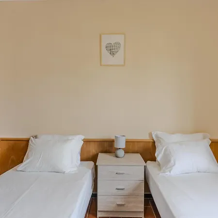 #389 W Share Pool Spacious 3-br Appartement Albufeira