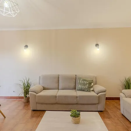 #389 W Share Pool Spacious 3-br Lägenhet